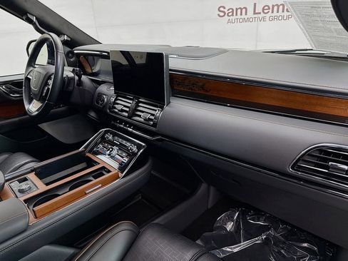 Used 2024 Lincoln Navigator L Black Label image 32