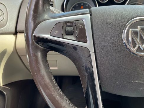 Used 2011 Buick Regal CXL image 18