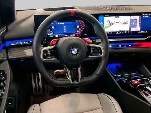 Used 2026 BMW M5 w/ Executive Package AWD/4WD image 15