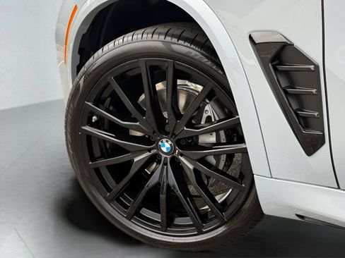 New 2026 BMW X5 xDrive40i w/ M Sport Package AWD/4WD image 9
