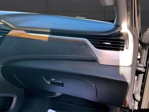 Used 2020 GMC Yukon XL Denali w/ Denali Ultimate Package image 13