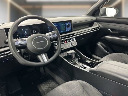 Certified 2025 Hyundai Santa Cruz SE FWD image 12