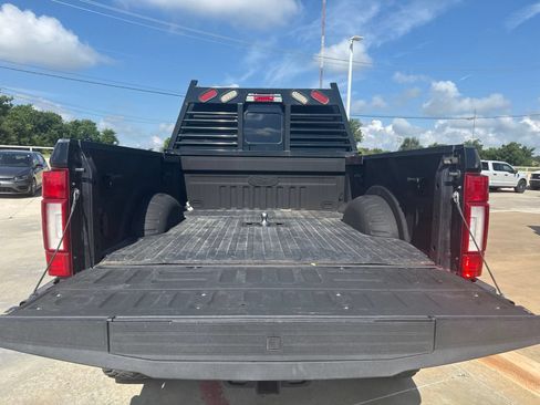 Used 2022 Ford F250 Lariat w/ Black Appearance Package AWD/4WD image 9