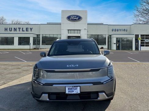 Used 2024 Kia EV9 Wind image 3