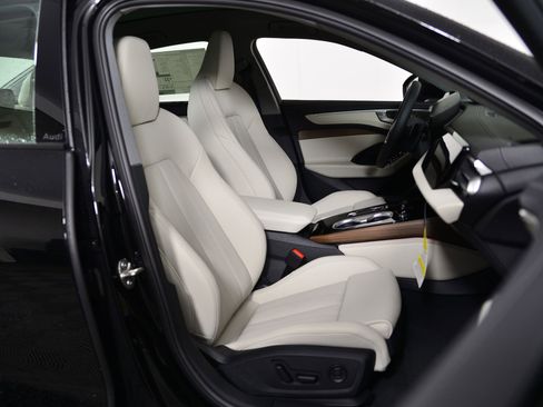 New 2026 Audi A6 Premium Plus AWD/4WD image 17