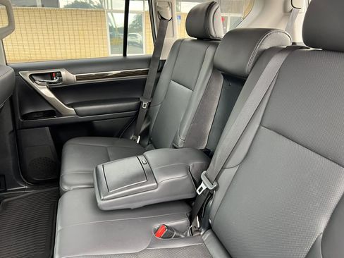 Used 2015 Lexus GX 460 image 23