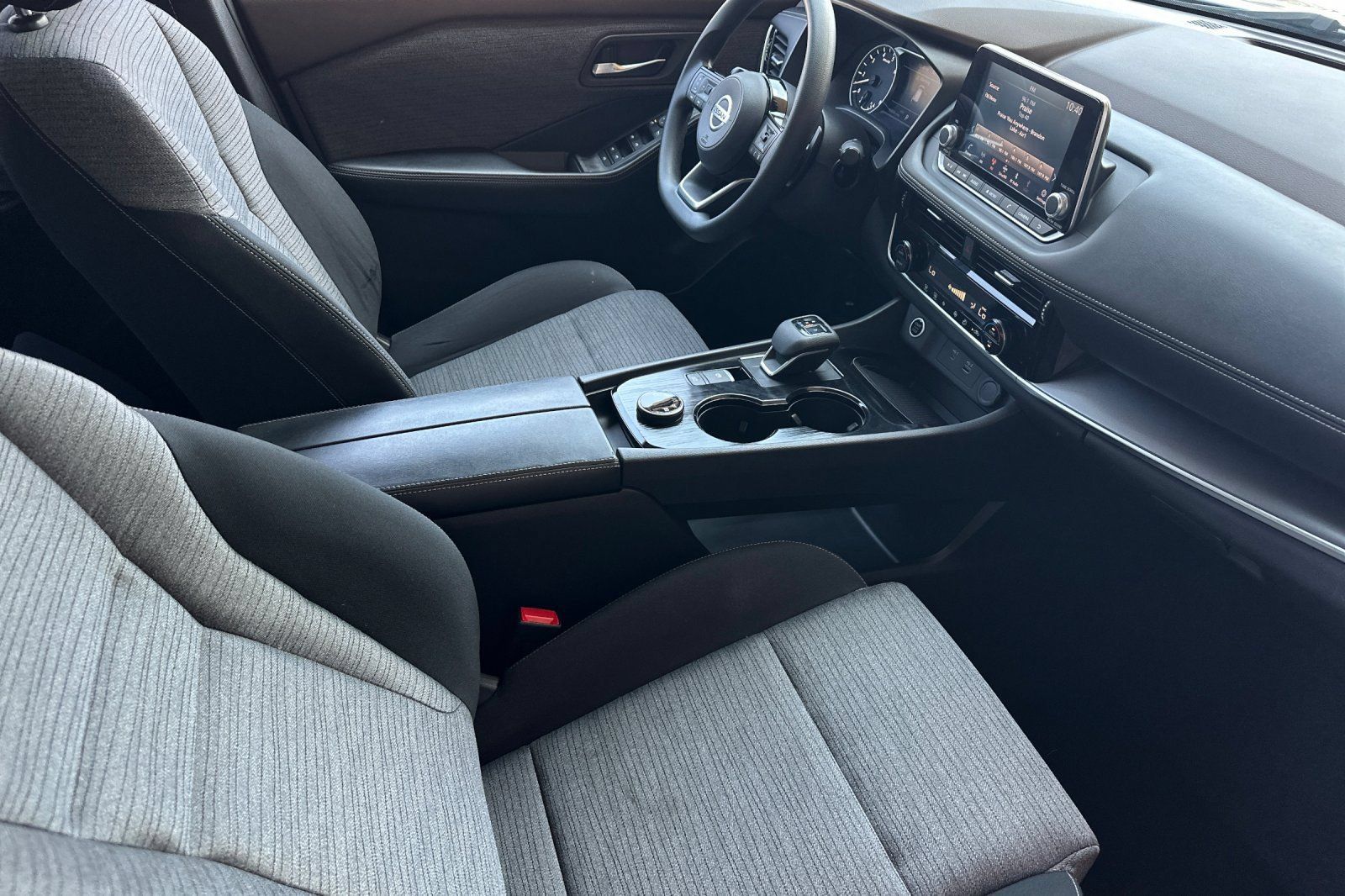Used 2021 Nissan Rogue SV AWD/4WD image 15