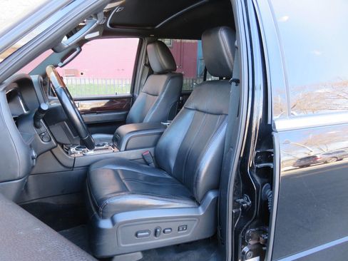 Used 2016 Lincoln Navigator L Reserve image 12