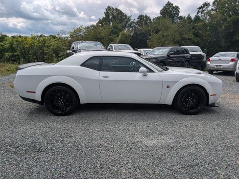Used 2021 Dodge Challenger R/T Scat Pack RWD image 6