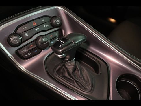 Used 2016 Dodge Challenger R/T image 15