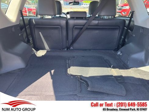 Used 2014 Toyota Prius V Five FWD image 11