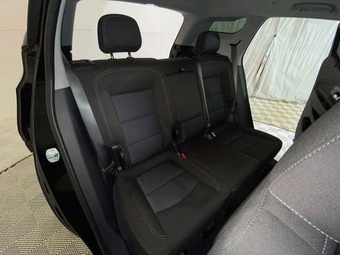 Used 2023 GMC Terrain SLE w/ Driver Convenience Package FWD image 11