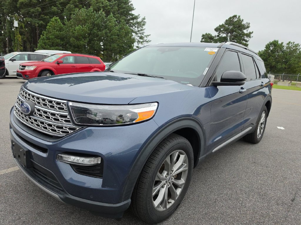 Used 2021 Ford Explorer Limited w/ Equipment Group 301A AWD/4WD image 2