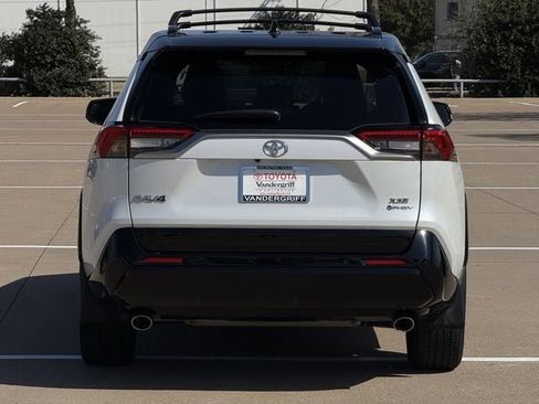 Used 2025 Toyota RAV4 XSE w/ Premium Package image 5