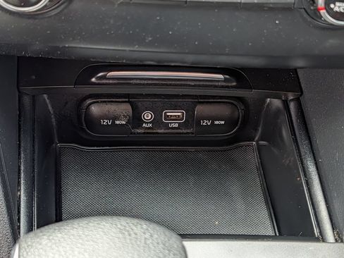 Used 2017 Kia Optima LX FWD image 17