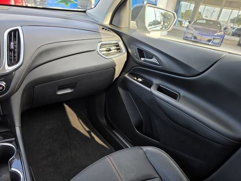 Used 2024 Chevrolet Equinox Premier FWD image 11