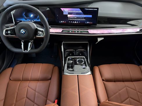 Used 2026 BMW i7 eDrive50 w/ M Sport Package RWD image 15