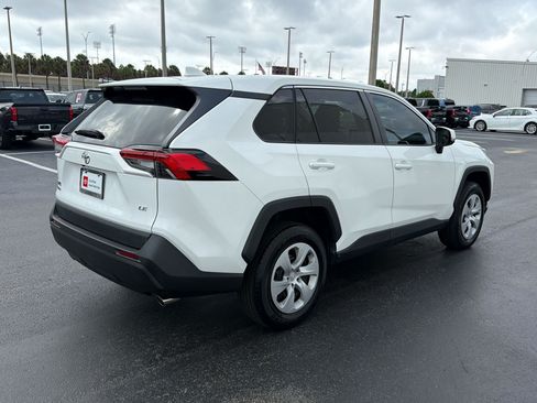 Used 2024 Toyota RAV4 LE FWD image 9