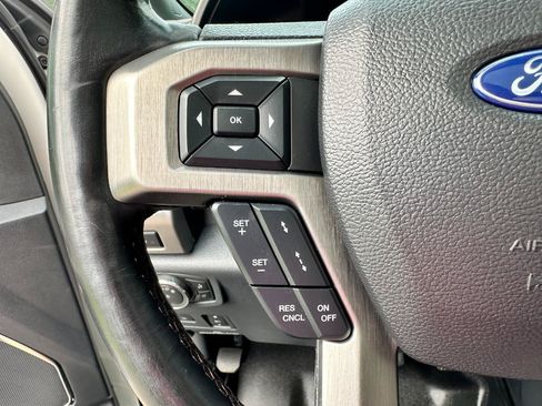 Used 2022 Ford F250 Platinum w/ Tremor Off-Road Package AWD/4WD image 38
