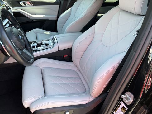 Used 2024 BMW X5 xDrive40i w/ M Sport Package image 19