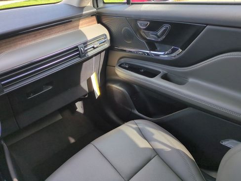 New 2026 Lincoln Corsair Grand Touring AWD/4WD image 17