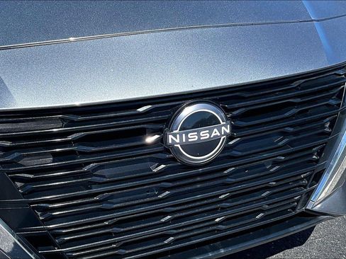 Used 2025 Nissan Altima 2.5 SV FWD image 29