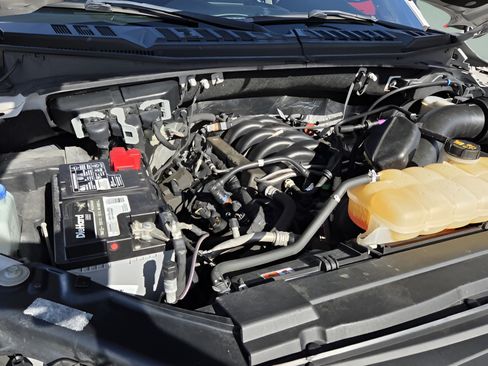 Used 2019 Ford F150 XLT w/ Equipment Group 302A Luxury AWD/4WD image 17
