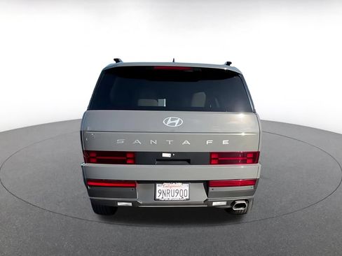 Used 2025 Hyundai Santa Fe SEL FWD image 12