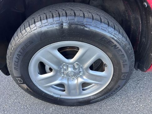 Used 2011 Toyota RAV4 4WD w/ Base L4 Extra Value Pkg image 34