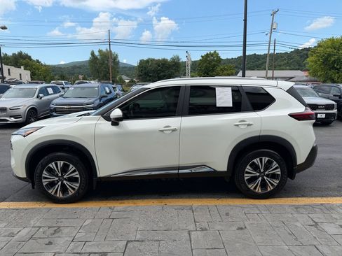 Used 2023 Nissan Rogue SV w/ SV Premium Package AWD/4WD image 5