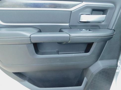 Used 2024 RAM 3500 Big Horn image 26