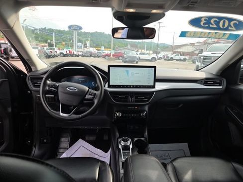 Used 2023 Ford Escape Platinum AWD/4WD image 21