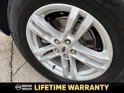 Used 2024 Ford Explorer XLT w/ Equipment Group 202A image 39