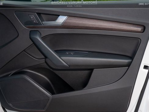 Used 2021 Audi Q5 2.0T Premium w/ Convenience Package image 17