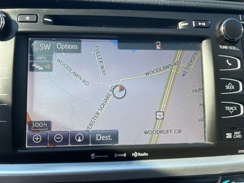 Used 2019 Toyota Highlander XLE image 30