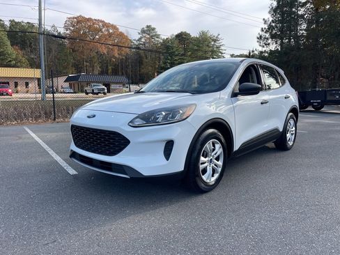 Used 2020 Ford Escape S image 2