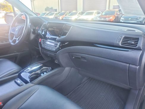 Used 2019 Honda Pilot Touring image 25