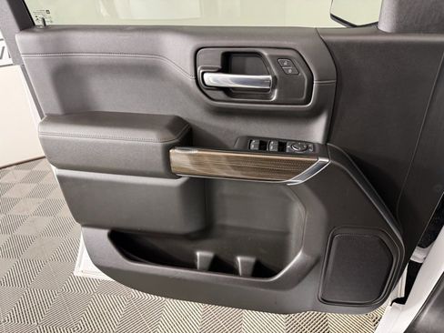 Used 2022 Chevrolet Silverado 1500 RST w/ Z71 Off-Road Package image 12