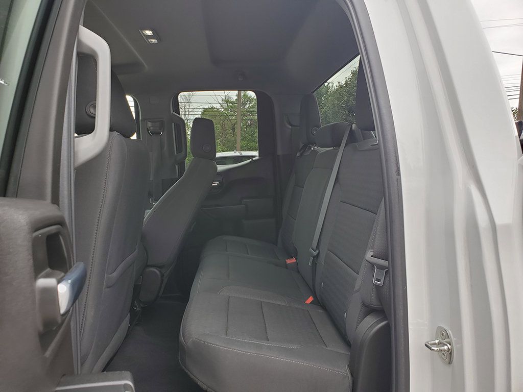 Used 2023 Chevrolet Silverado 1500 Custom AWD/4WD image 11