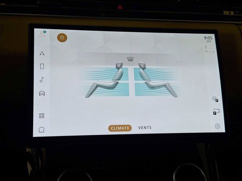 Used 2023 Land Rover Range Rover Sport SE image 17