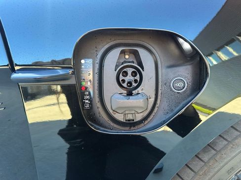 Certified 2023 Porsche Taycan GTS image 44