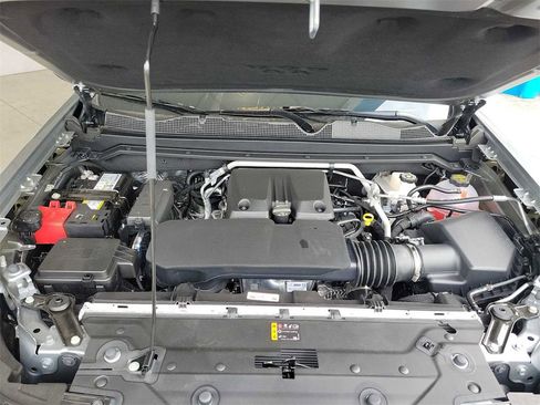 New 2024 Chevrolet Colorado LT w/ LT Convenience Package III image 29