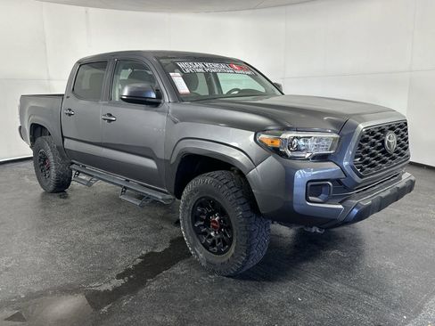 Used 2021 Toyota Tacoma SR w/ SR Convenience Package image 3