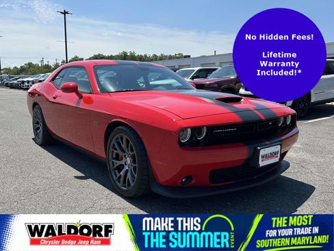 Used 2016 Dodge Challenger SRT RWD image 1
