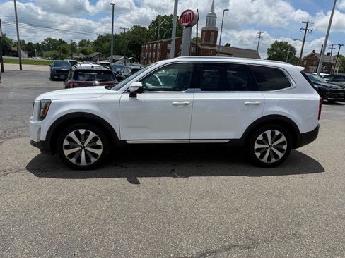 Certified 2022 Kia Telluride EX w/ EX Premium Package FWD image 5