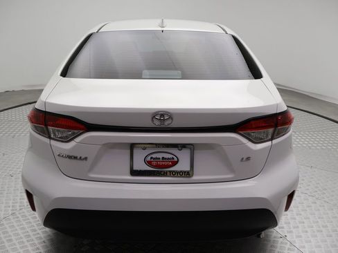 Certified 2025 Toyota Corolla LE image 10