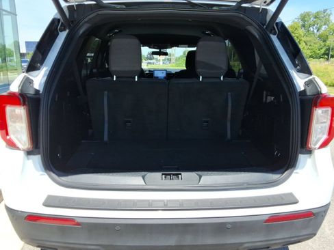 Used 2020 Ford Explorer XLT AWD/4WD image 31