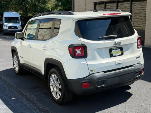 Used 2021 Jeep Renegade Latitude FWD image 8