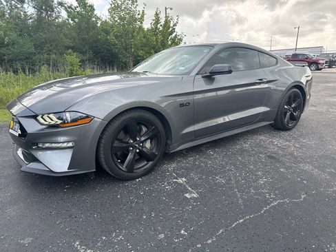 Used 2022 Ford Mustang GT w/ Black Accent Package RWD image 4