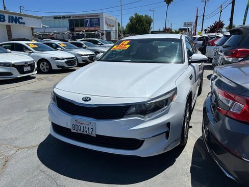 Used 2018 Kia Optima LX FWD image 9